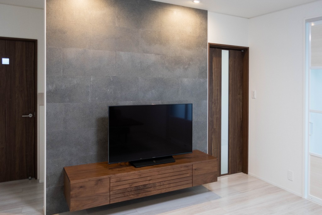鯖江市S様邸：アートウッド オリジナル別注TVボード、ソファダイニングセット納品