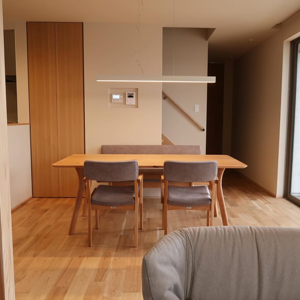 Cassina・HIRASHIMA・AGILE・ソファを納品させていただきましたの納品事例写真 1