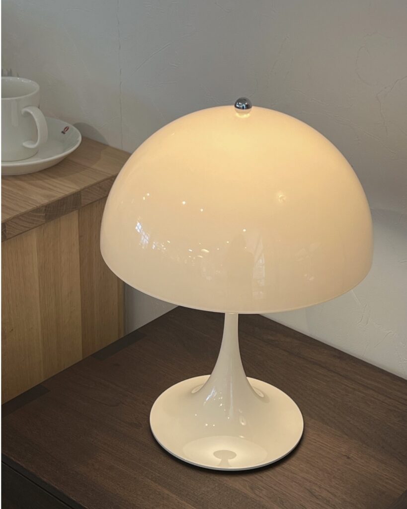 louis poulsen・ポータブルランプ・ここに光が欲しいを納品させていただきましたの商品紹介写真 8