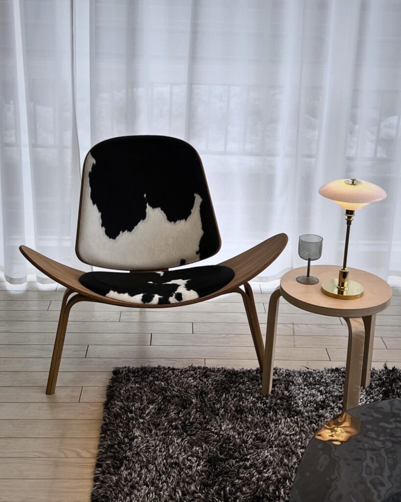 Carl Hansen & Son・座るアート・CH07を納品させていただきましたの商品紹介写真 9