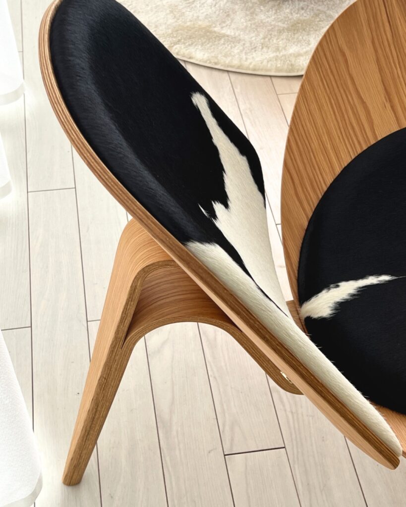 Carl Hansen & Son・座るアート・CH07を納品させていただきましたの商品紹介写真 5