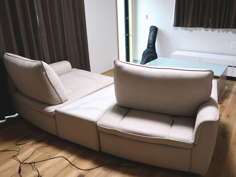 ligne roset・Cassina・一枚板テーブル・テレビボードを納品させていただきましたの納品事例写真 4